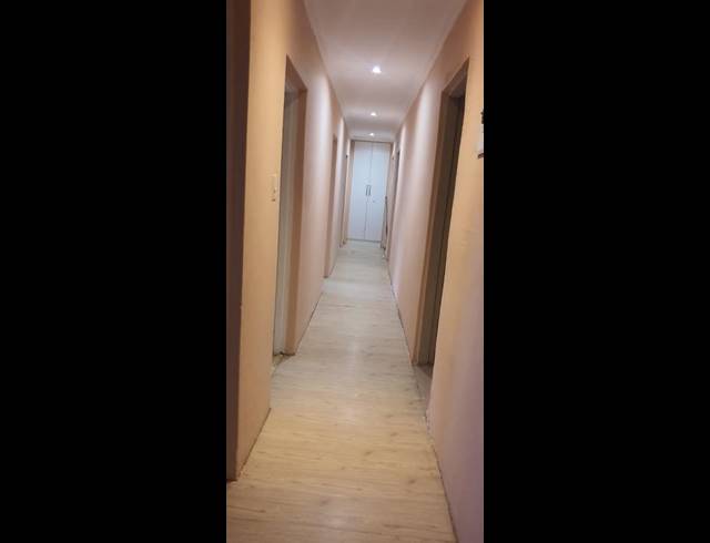 8 BEDROOM HOUSE FOR SALE IN SOSHANGUVE DD